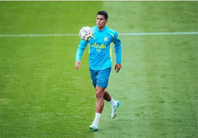 Từ Bồ Đào Nha đến Saudi Pro League, João Cancelo luôn khẳng định tài năng và phong cách thi đấu đa năng trên sân cỏ